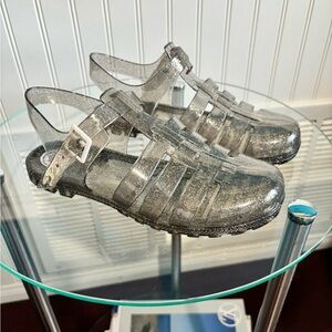 NEW Possession Melissa Sandals Size 8 with Black Glitter Detail